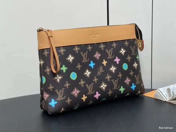 Cheap LOUIS VUITTON VOYAGE POCHETTE SOUPLE-32*21*8CM 0824